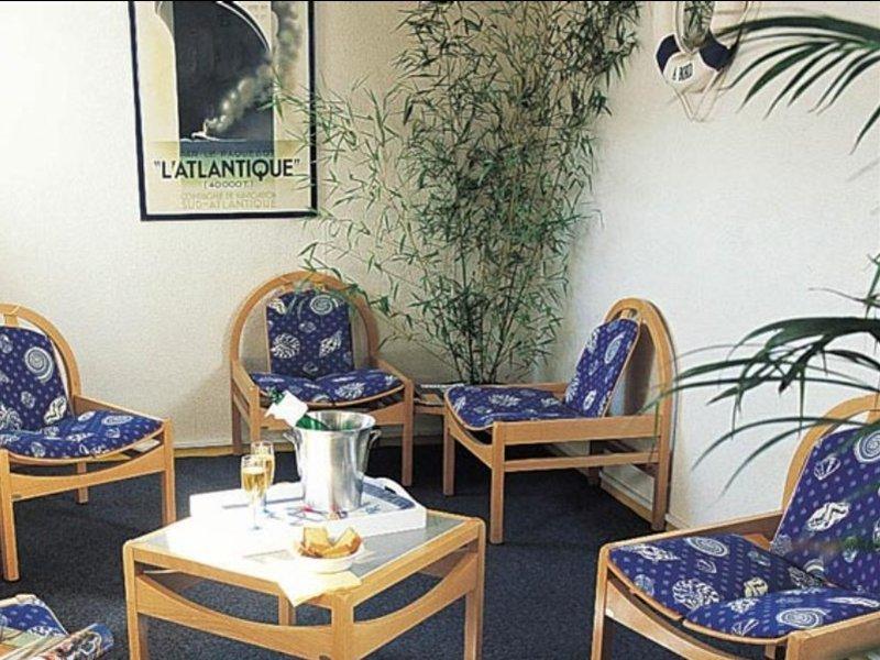 Contact Hotel Marseille Aubagne La Penne-sur-Huveaune Екстер'єр фото